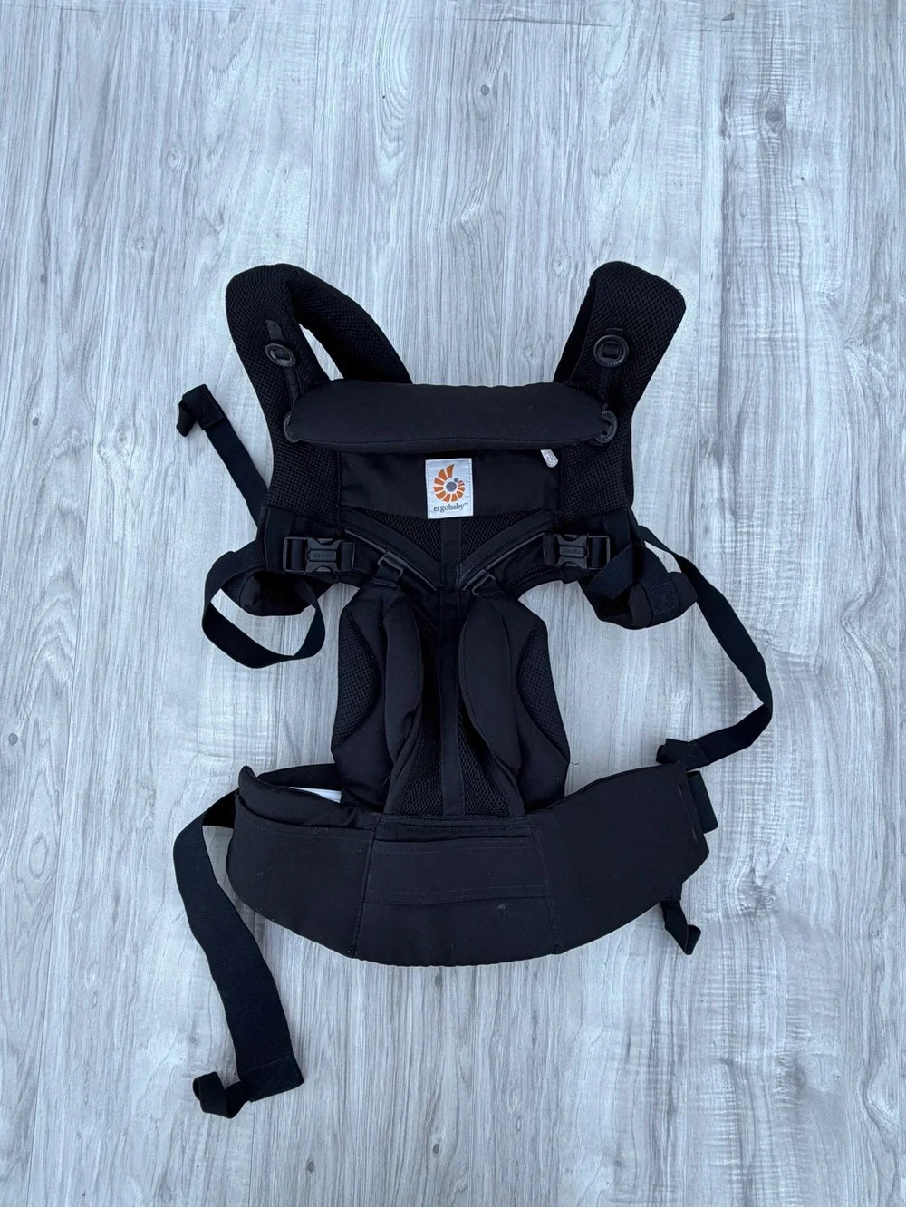 Ergobaby Omni 360 Cool Air Mesh Baby Backpack in black.